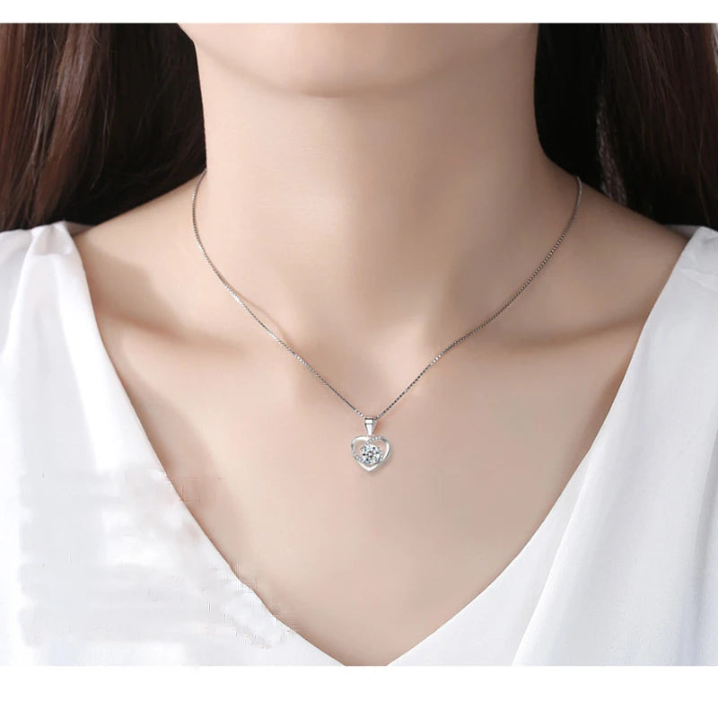 To My Mom Gift Necklace Women Heart Necklaces Girly Heart Crystal Pendant Necklace for Women Birthday Women's Day Gifts Card Box