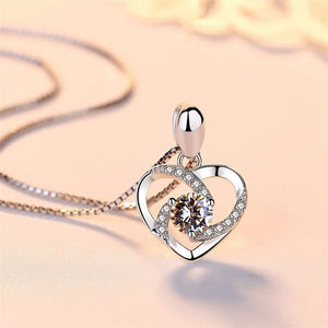 To My Mom Gift Necklace Women Heart Necklaces Girly Heart Crystal Pendant Necklace for Women Birthday Women's Day Gifts Card Box